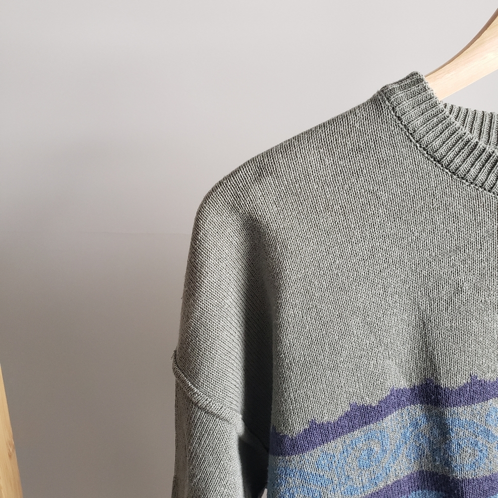 VINTAGE Design Sweater - Picture 4 of 6
